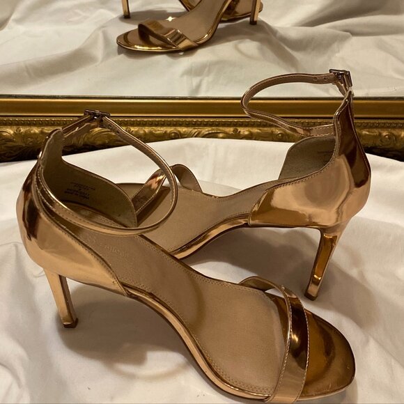 Size 9 Like A New Penny! Metallic Rose Copper Strappy Heels - Picture 1 of 16